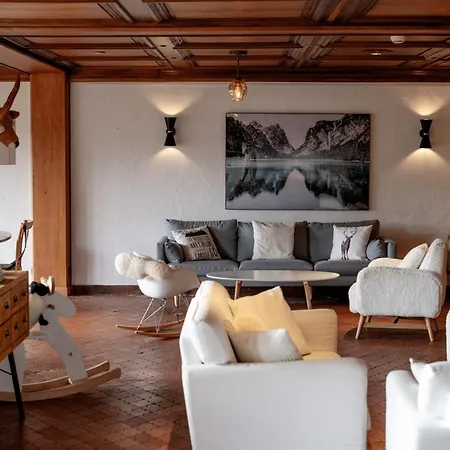 ホテル Les Roches Fleuries