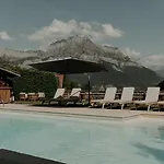 Les Roches Fleuries