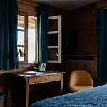 Hotel Les Roches Fleuries