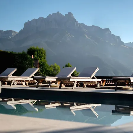 Les Roches Fleuries 4*