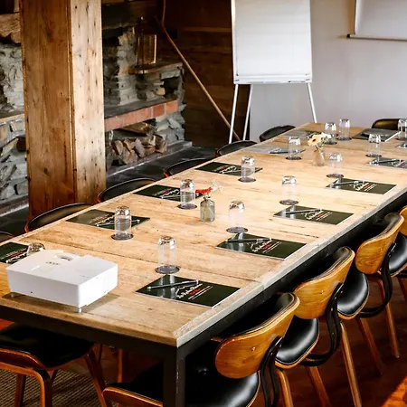 Hotel Les Roches Fleuries 4*
