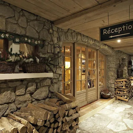Les Roches Fleuries Hotel 4*