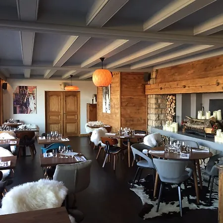 Hotel Les Roches Fleuries 4*