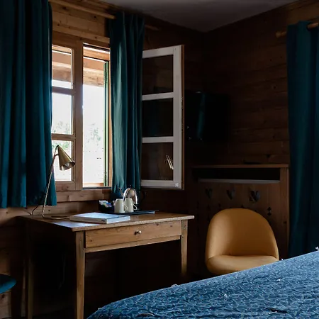 Hotel Les Roches Fleuries