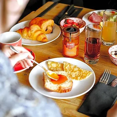 Hotel Les Roches Fleuries