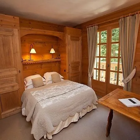 Les Roches Fleuries Hotel